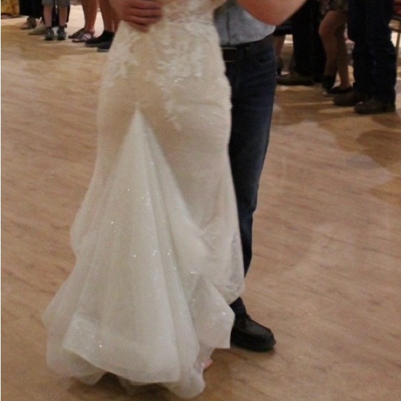 L’amour Calla Blanche wedding gown - Picture 3 of 5